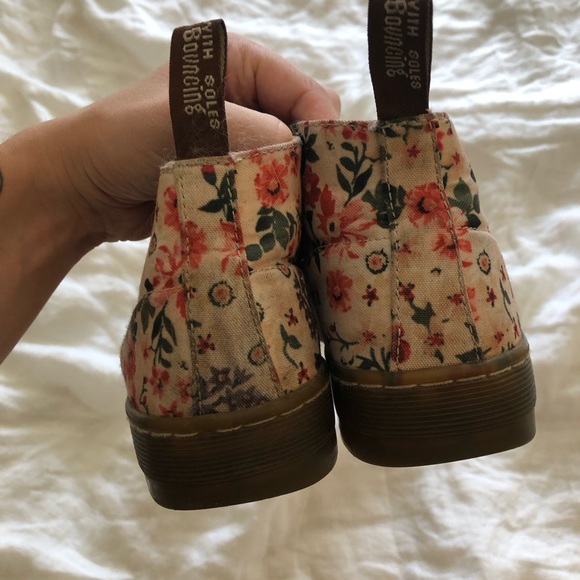 Floral doc martins - Picture 2 of 4